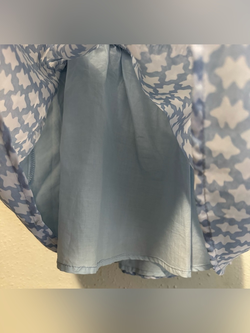 J. Marie Smocked Ruffle Sleeve Top in Light Blue and White Size Small - Picture 3 of 8
